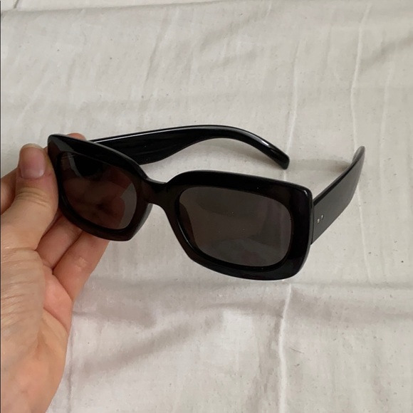 H&M sunglasses - Picture 2 of 3